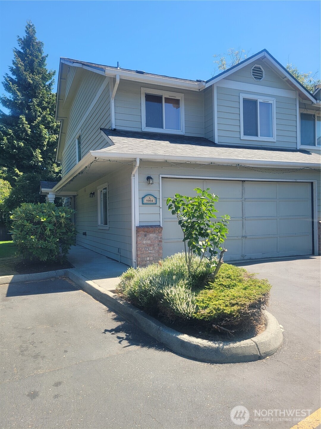 5004 168 Street SW #a — photo