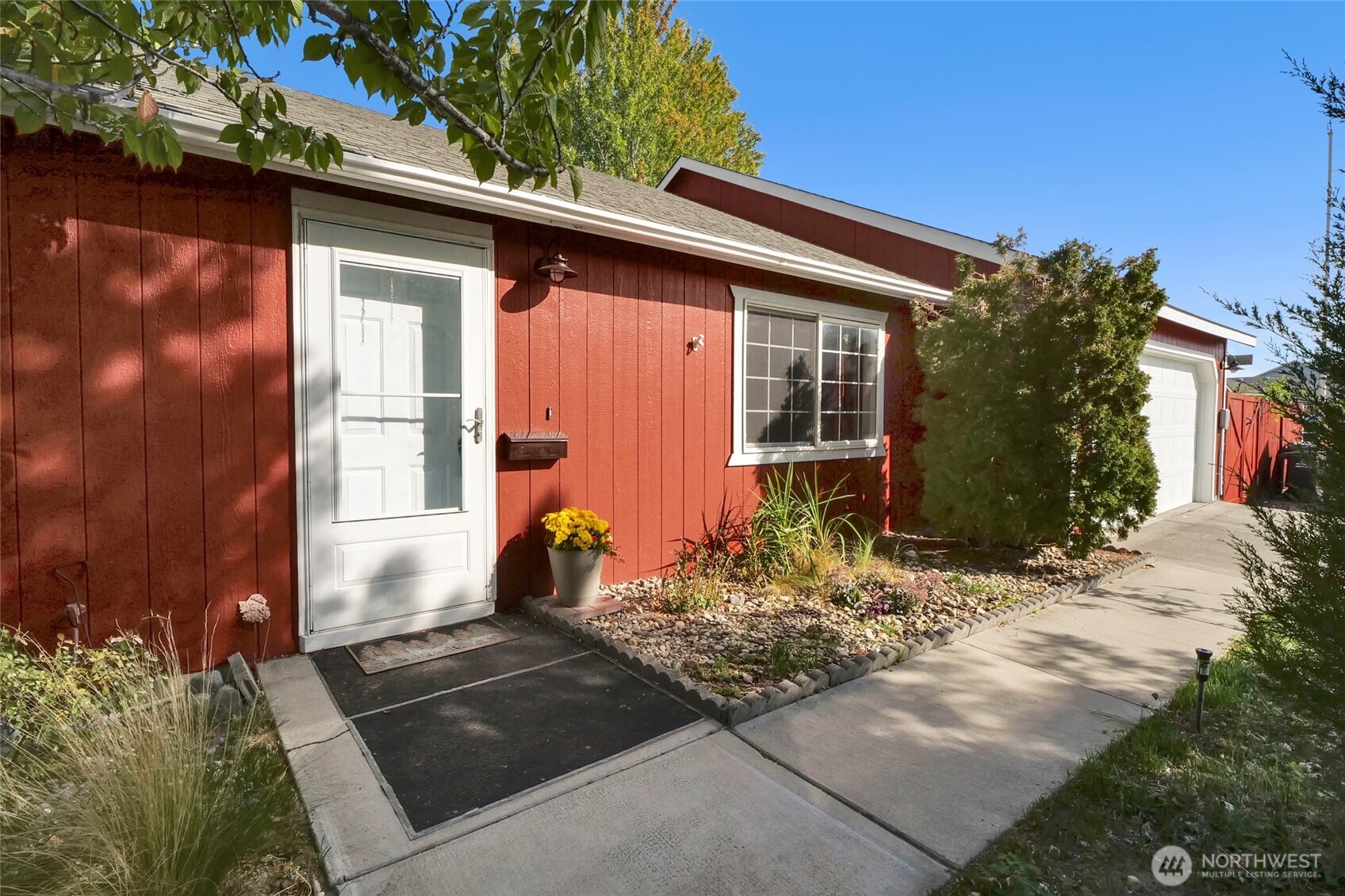 1720 Pirate Lane E — photo