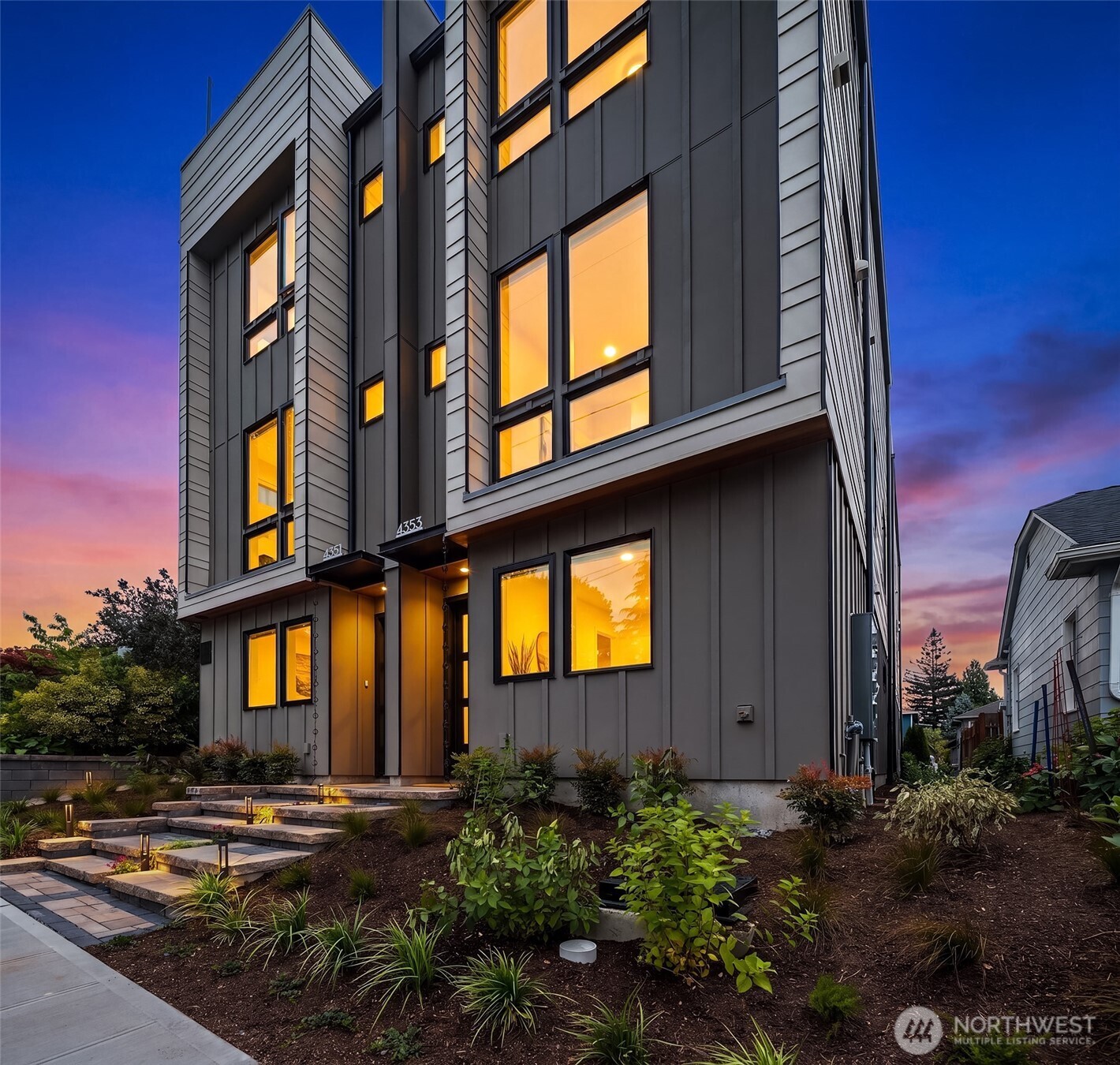 4353 SW Willow Street — photo