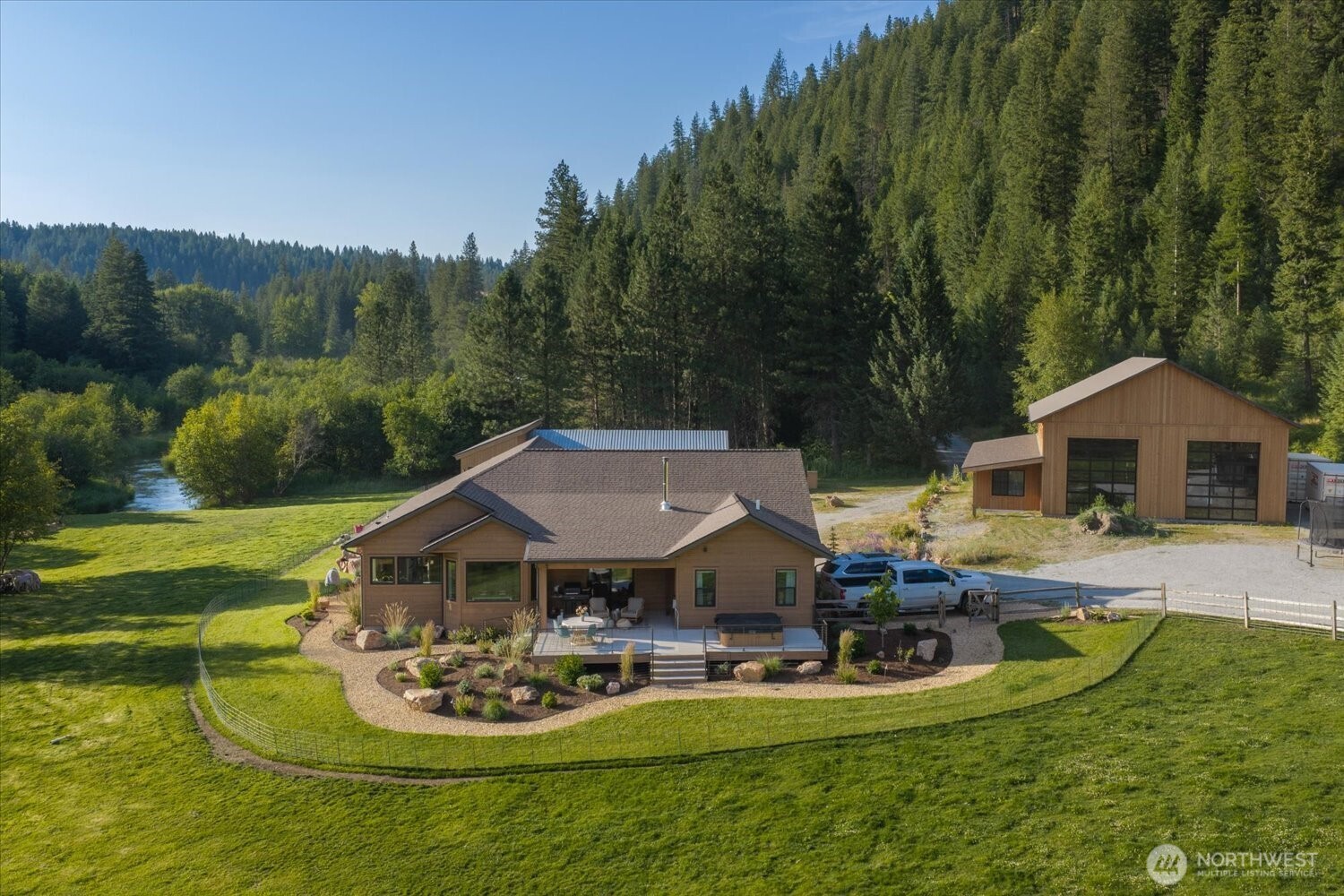 822 Little Spokane River Road — photo