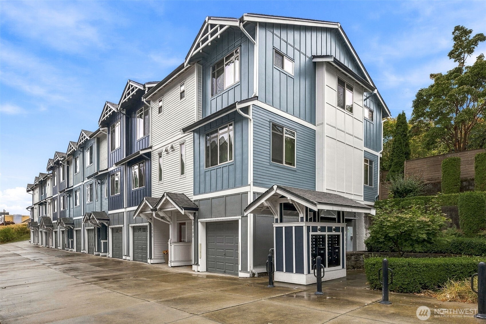 2156 Yakima Court — photo