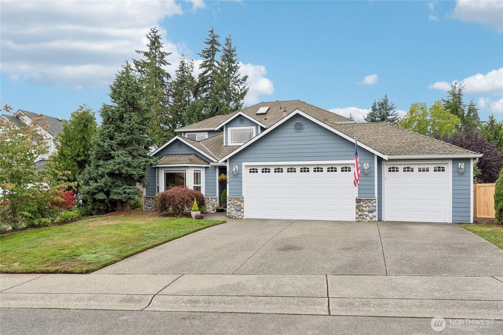 5718 Hillpointe Circle — photo