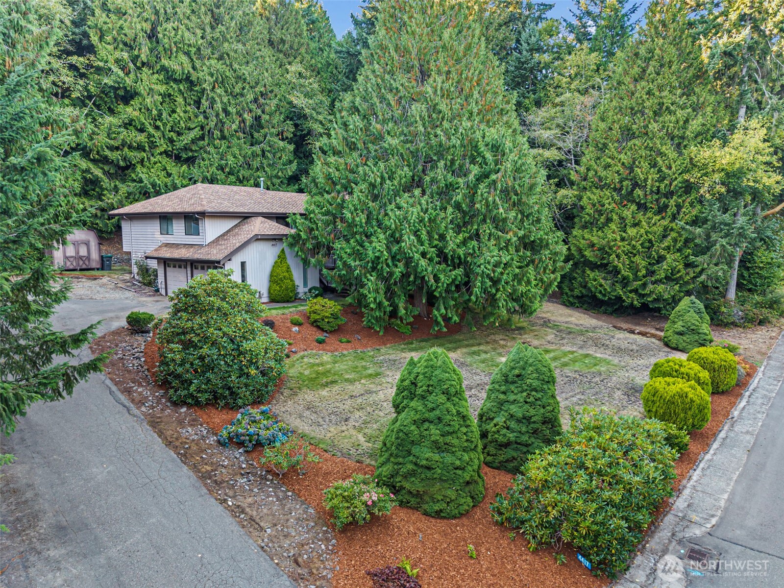4417 NW Cascade Street — photo