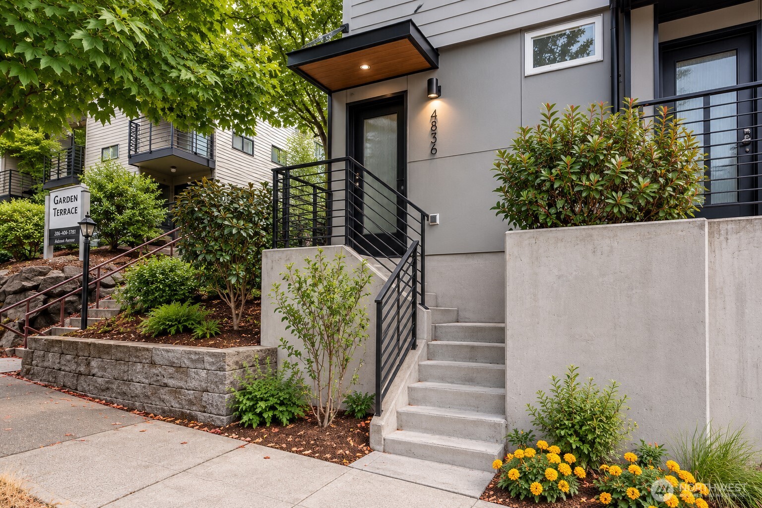 4836 Fauntleroy Way SW — photo