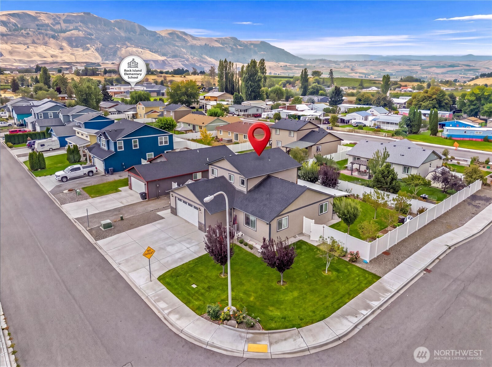 1412 Denny Place — photo