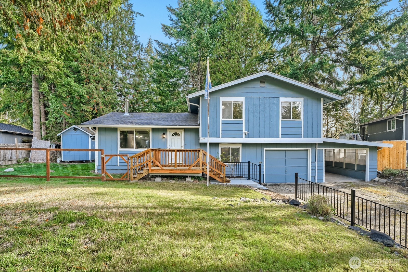 1225 Timber Trail Road E — photo