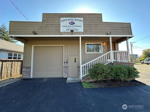 707 Park Street — photo