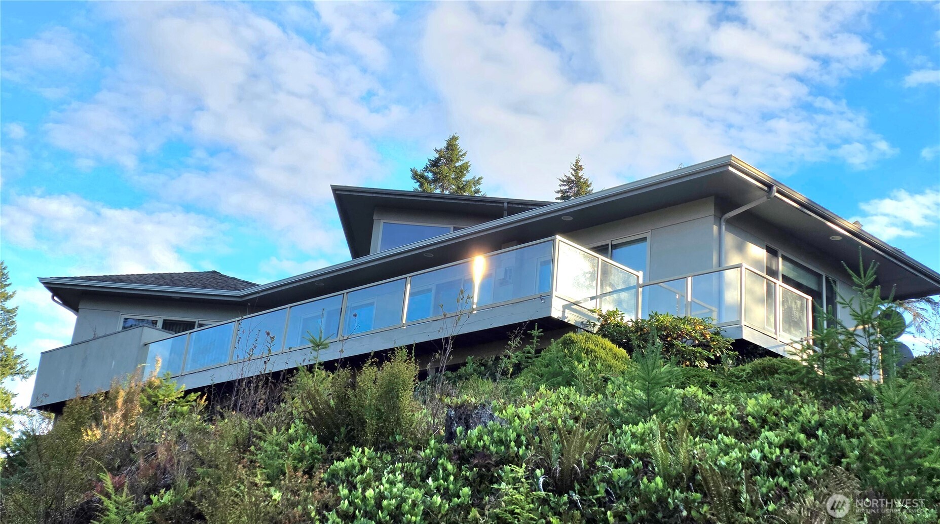 152 Dunsmuir Rd — photo
