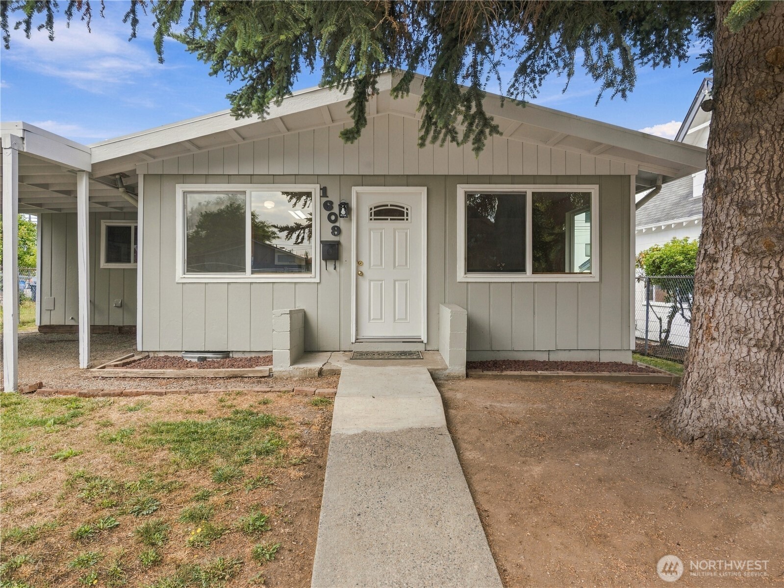 1609 E Wright Avenue, Tacoma, WA 98404 — photo 2
