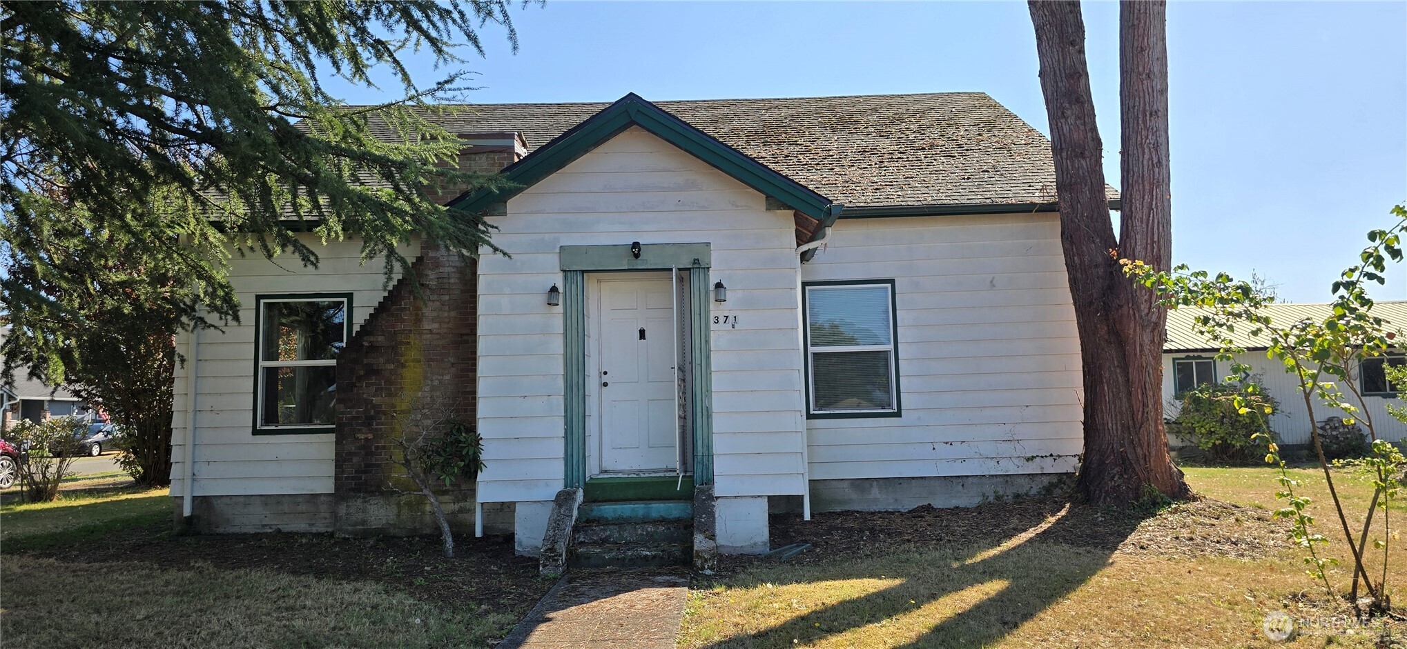 371 Main Street — photo
