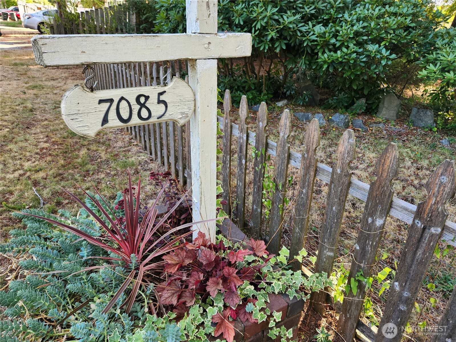 7085 Tall Cedars Lane — photo