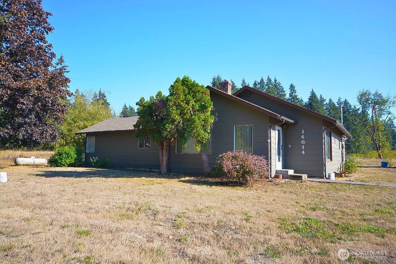 14614 Lawrence Lake Road SE — photo