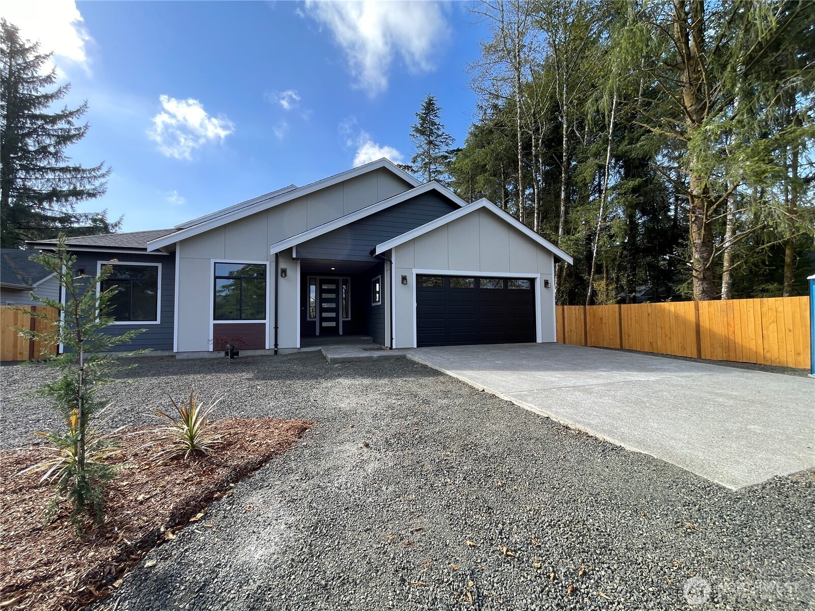 395 Duck Lake Drive NE — photo