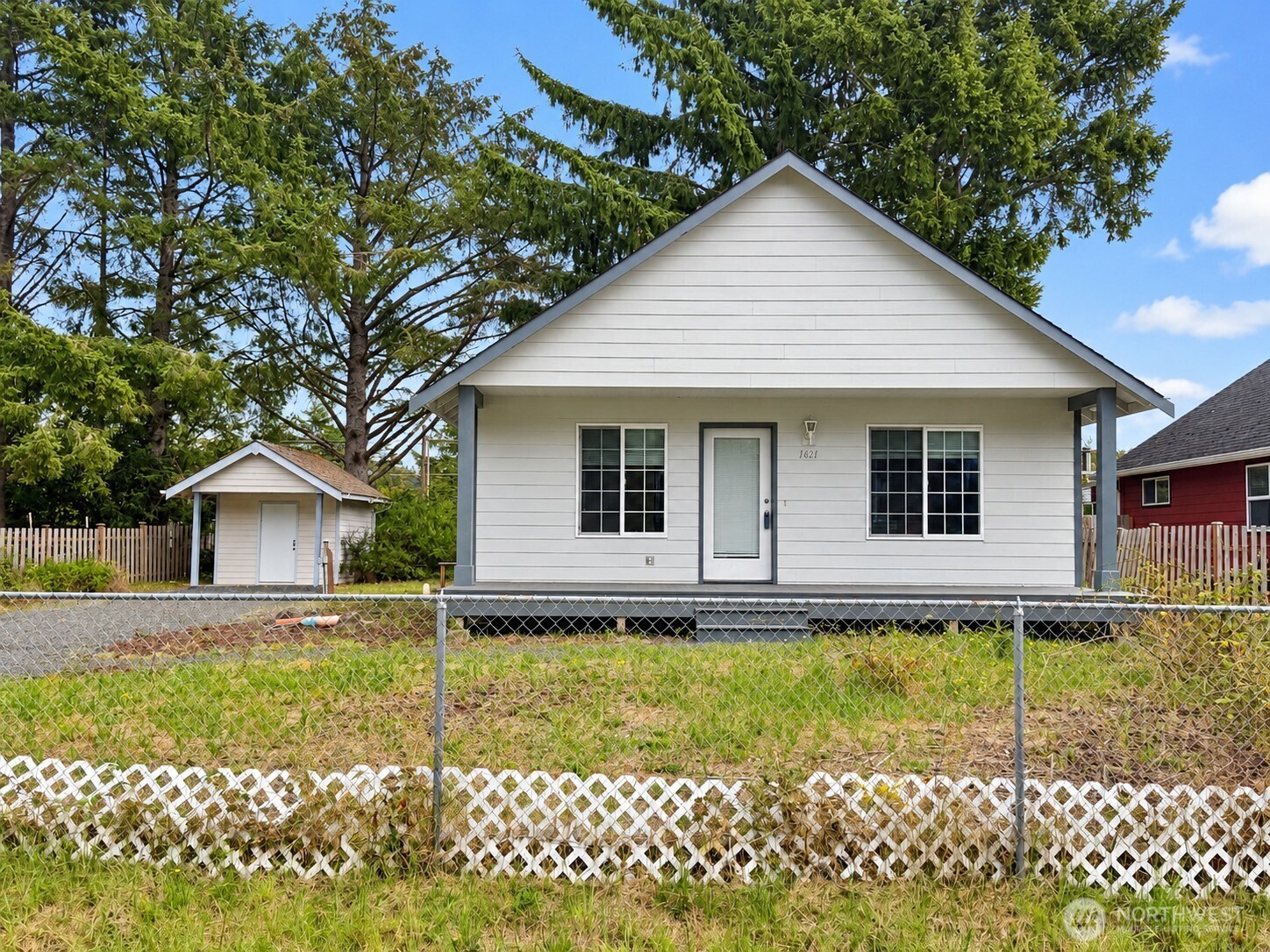 184 S Narwhal Loop SW — photo