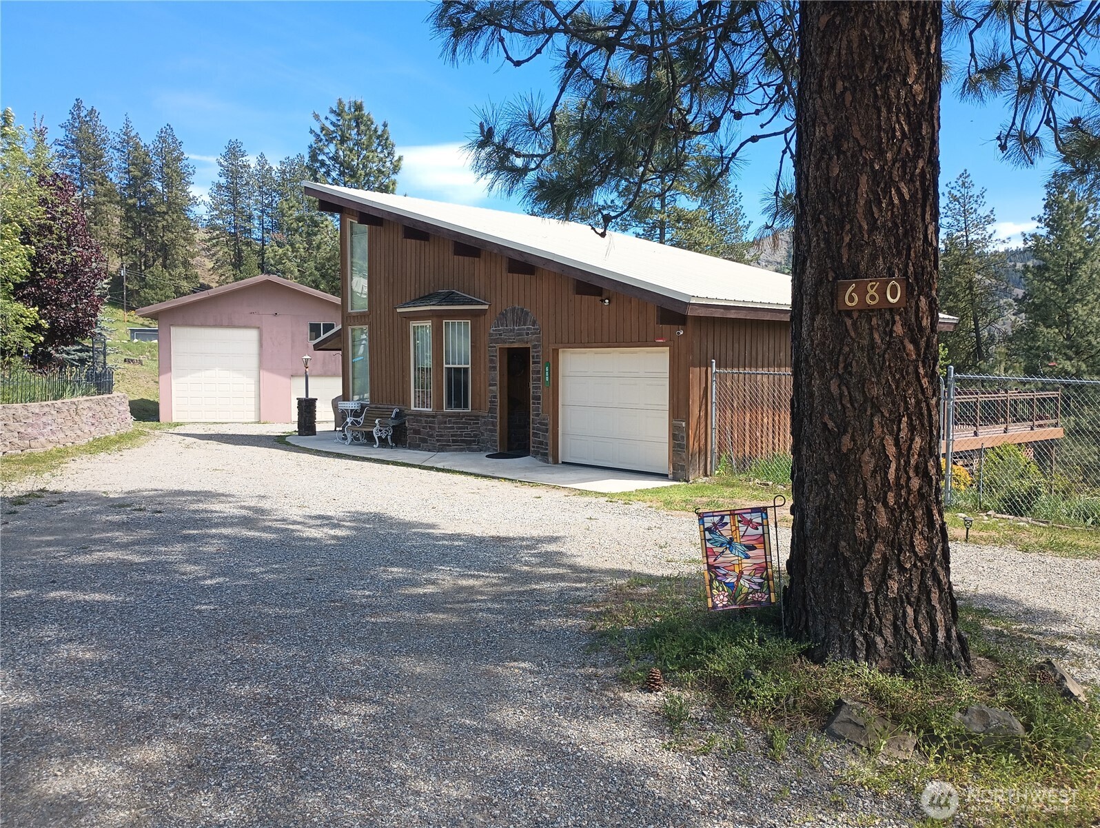 680 E Delaware Avenue, Republic, WA 99166 — photo 2