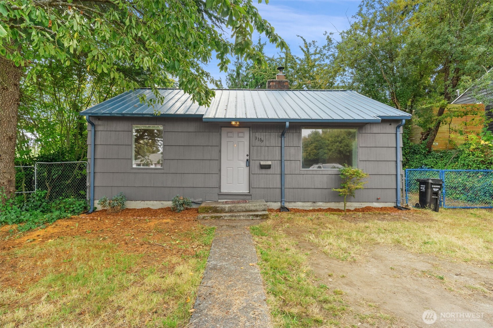 3109 SW Roxbury Street — photo