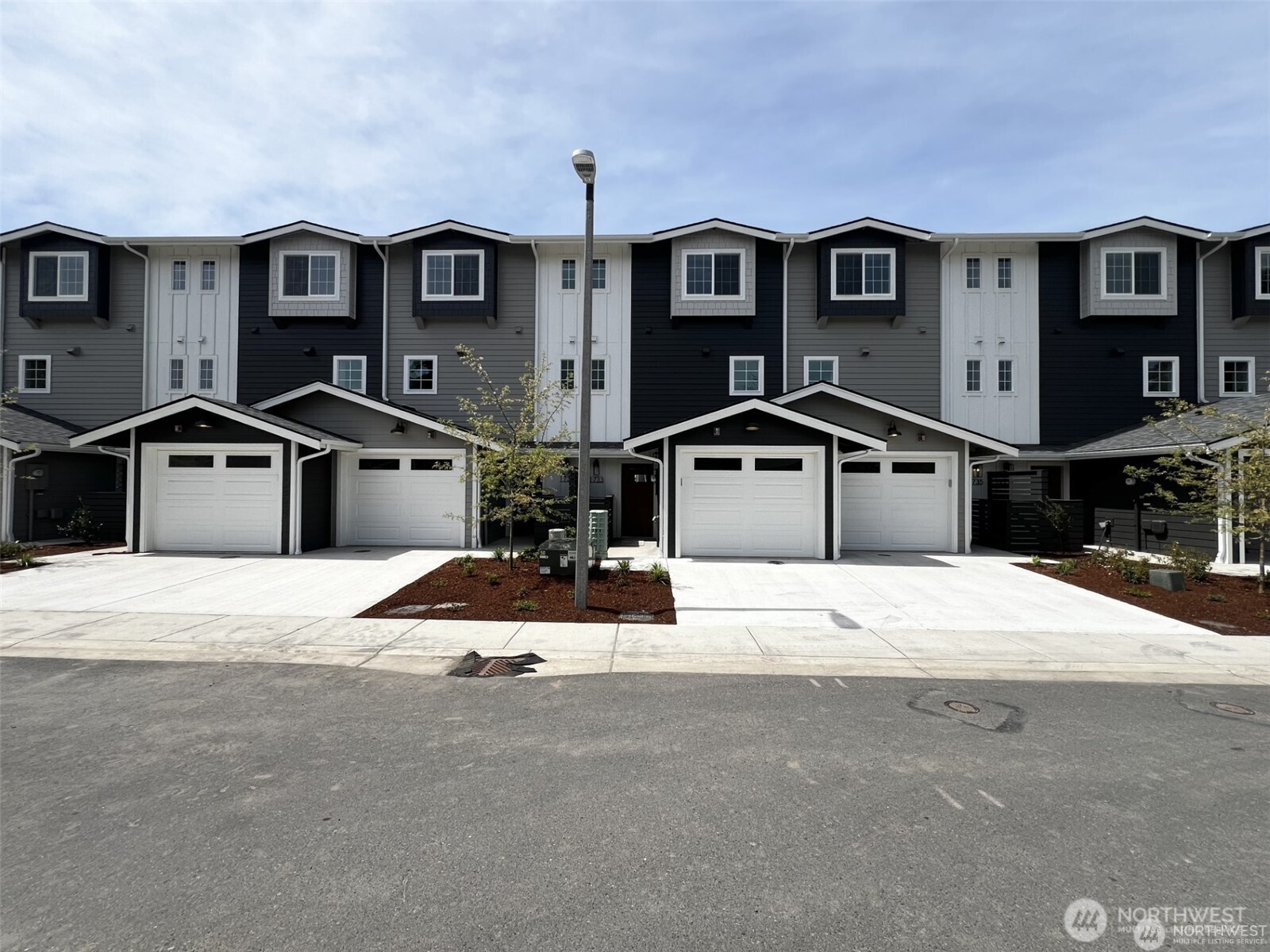 1737 Sunup Loop — photo