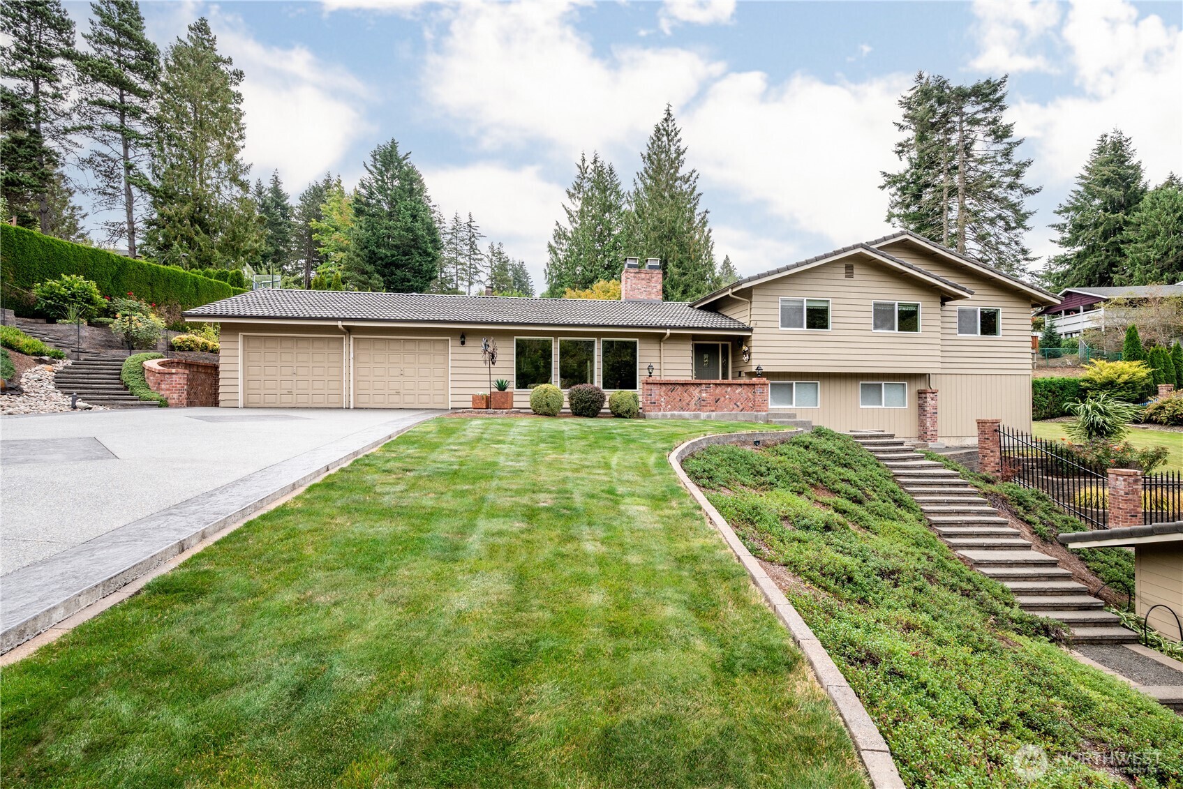 2454 Archwood Drive — photo
