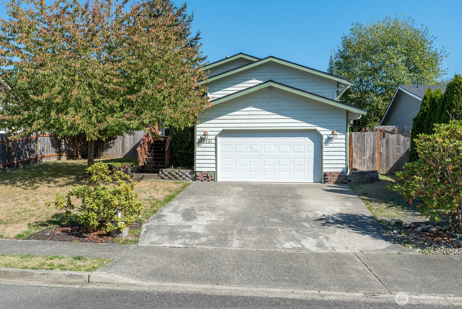 17701 Hillside Court — photo