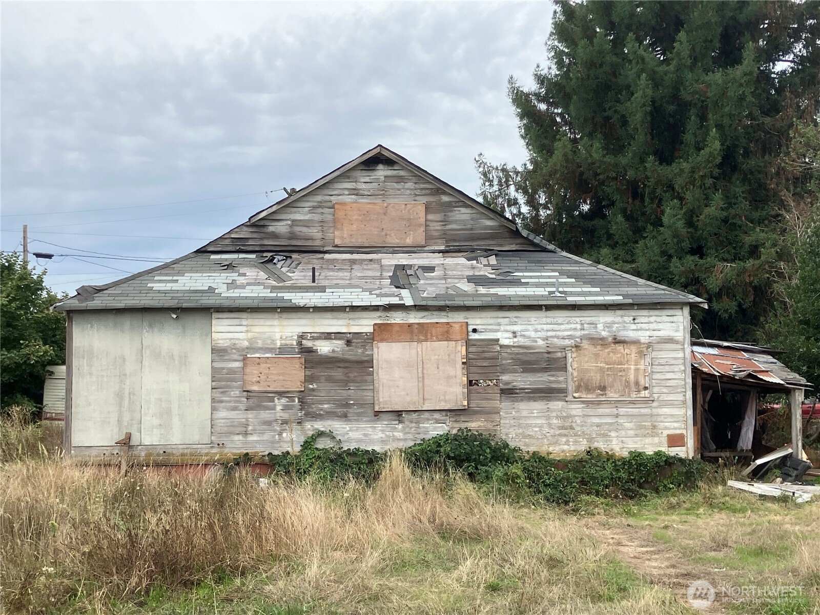 1010 Grand — photo