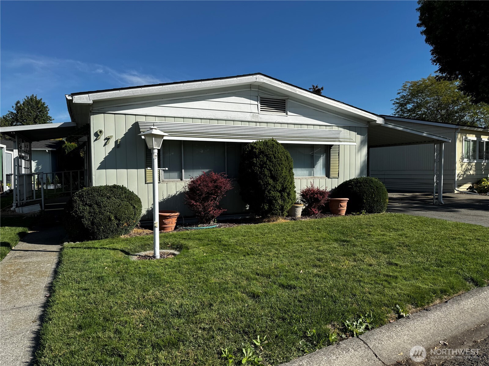 971 SE Scenic View Drive — photo