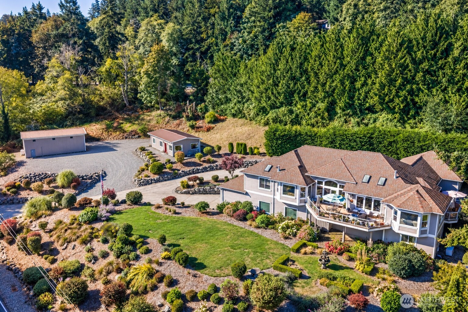 3904 Fidalgo Bay Road — photo