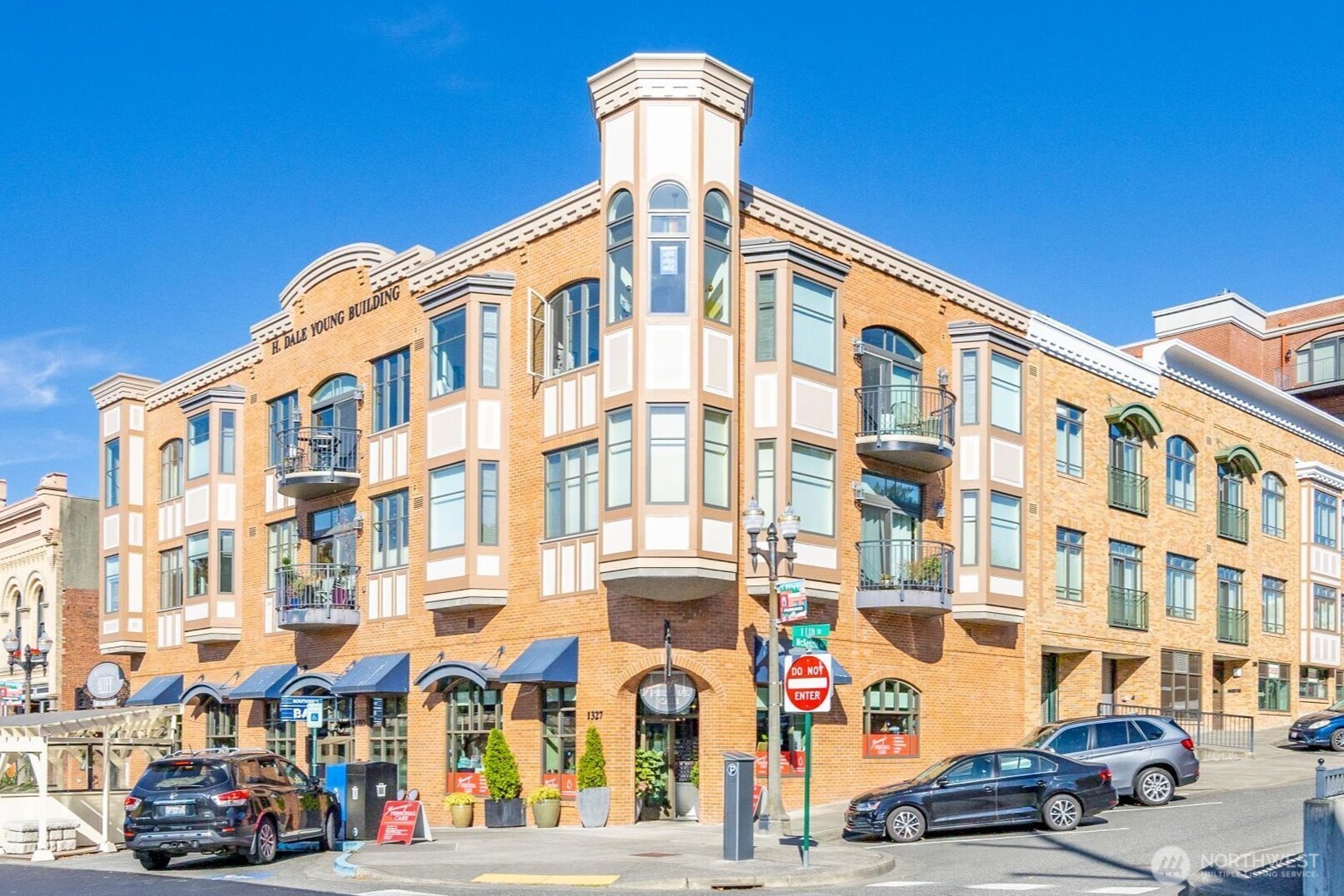 1101 McKenzie Ave #306 — photo