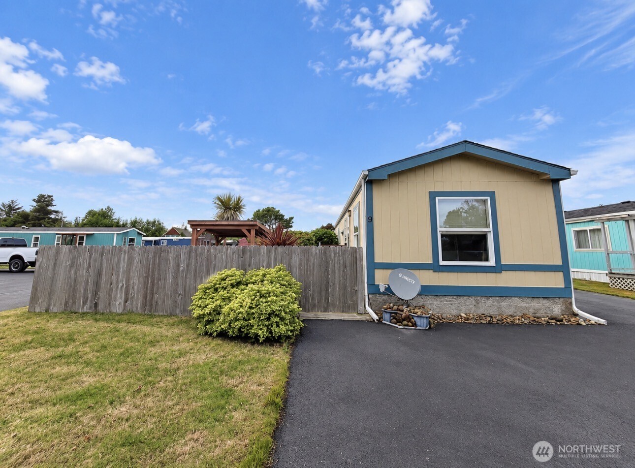 6505 Fawn Lane #9 — photo