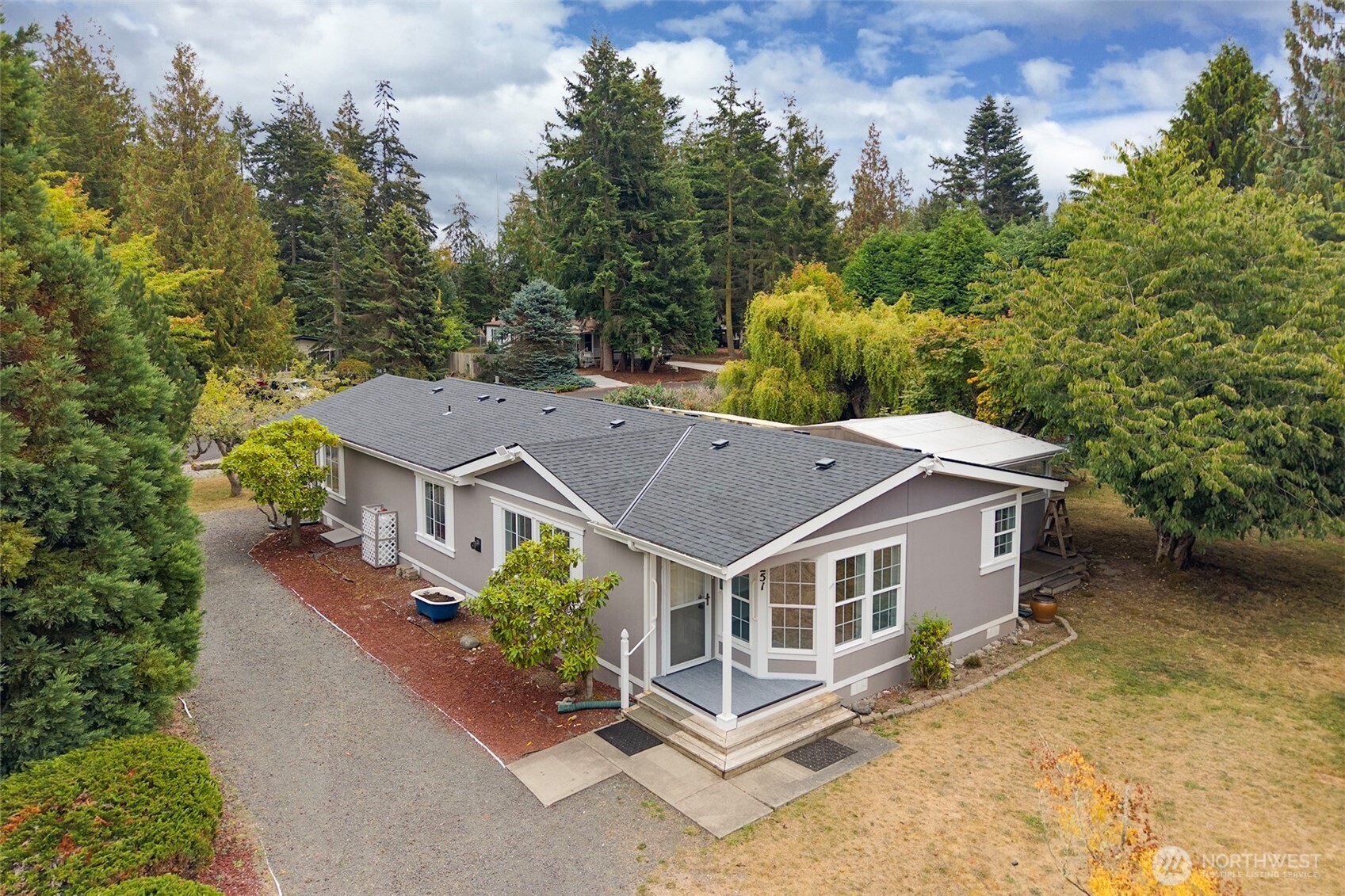 251 Heather Circle — photo