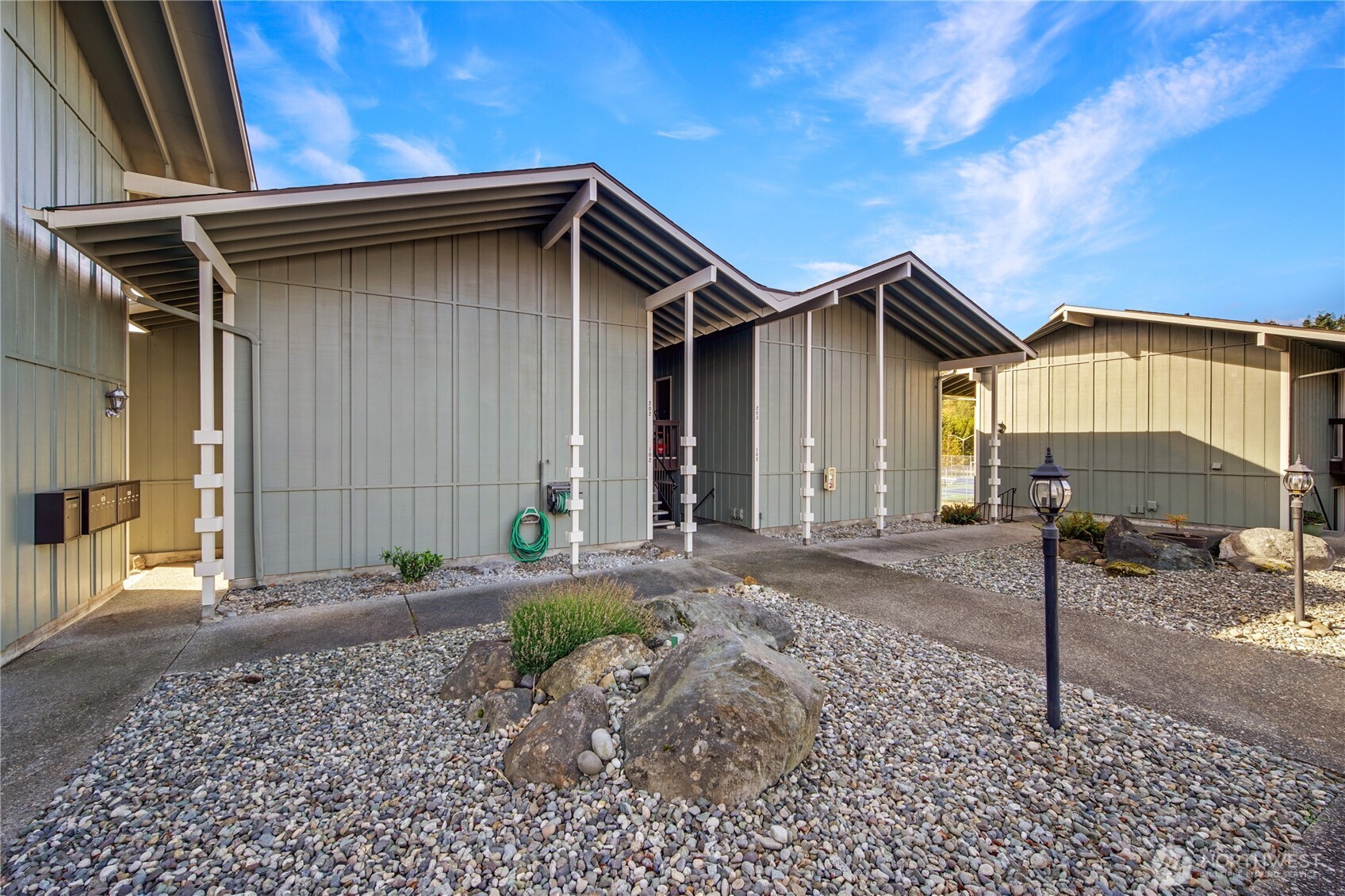 1710 Skyline Way #B103 — photo