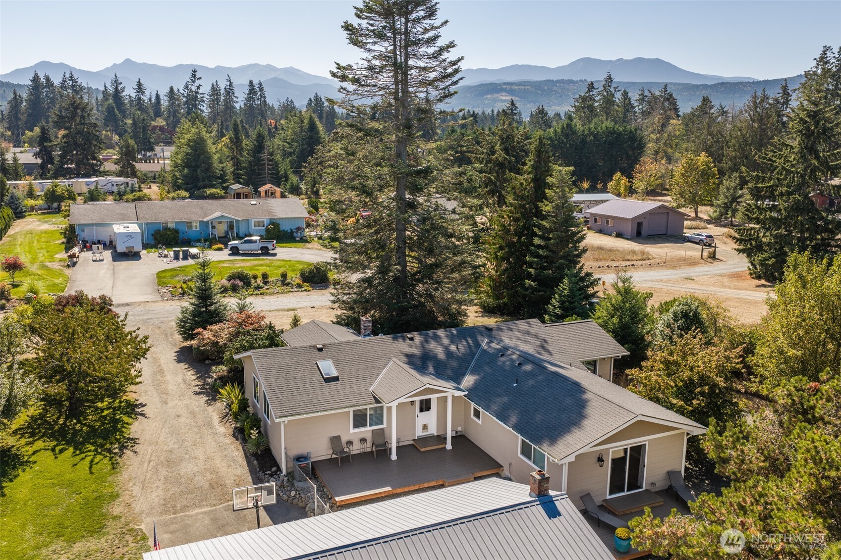 160 Lorraine Drive — photo