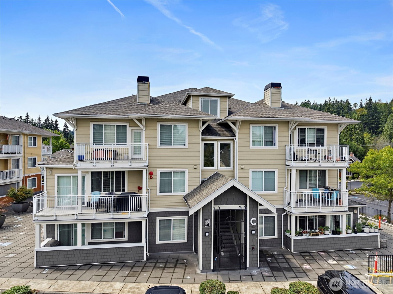 537 225th Lane NE #C102 — photo