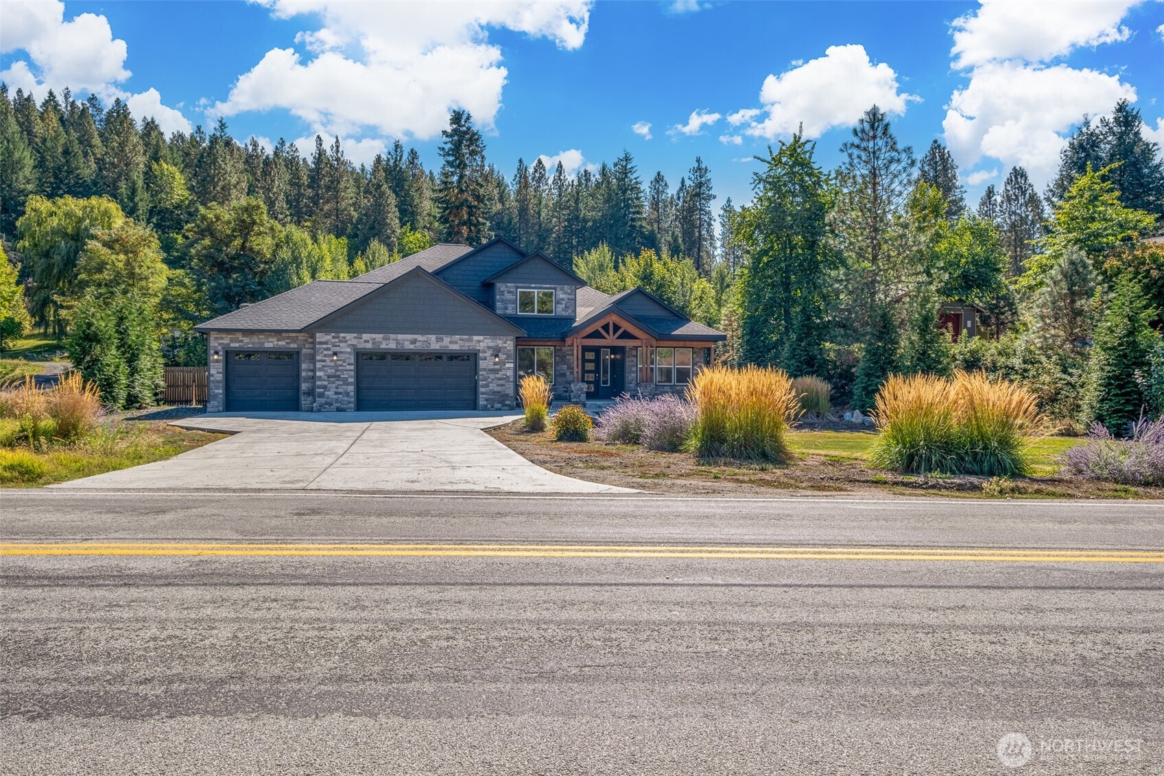 9567 East Leavenworth Road — photo