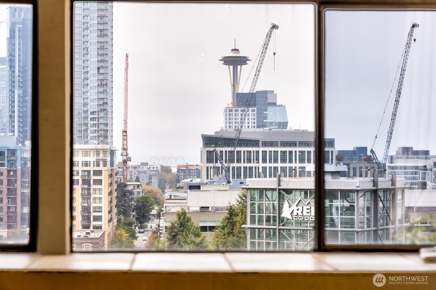 150 Melrose Avenue E #407 — photo