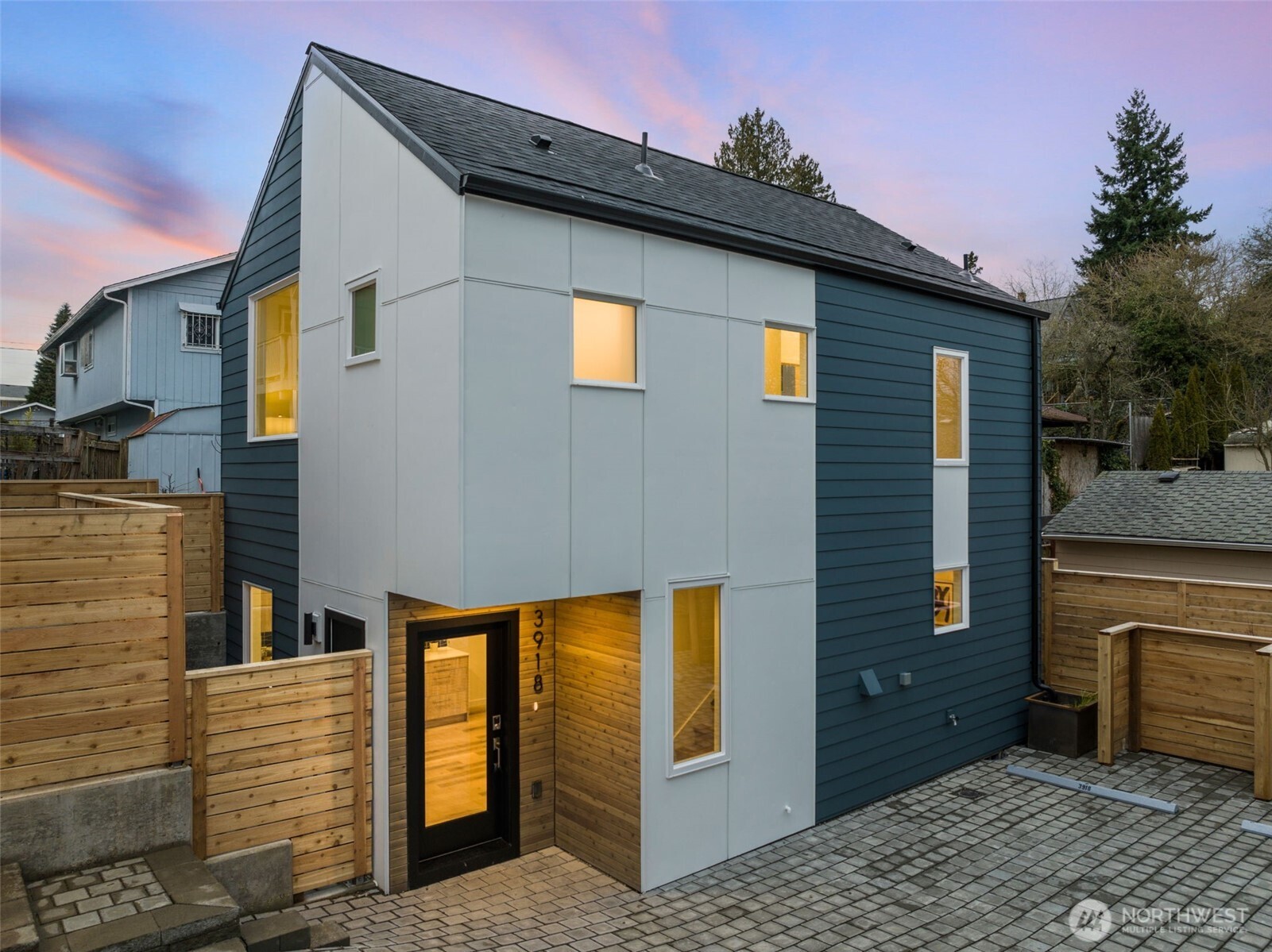 3918 S Juneau Street — photo