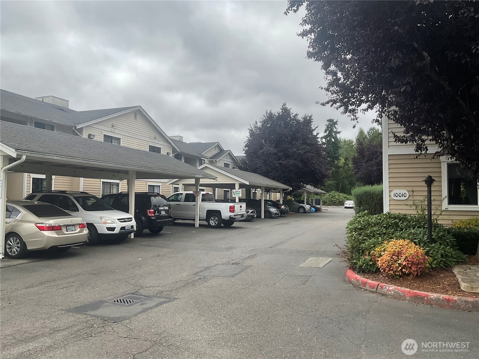 10016 Golden Given Road E #26 — photo
