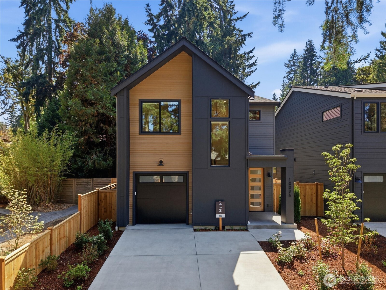 10026 Slater Avenue NE — photo