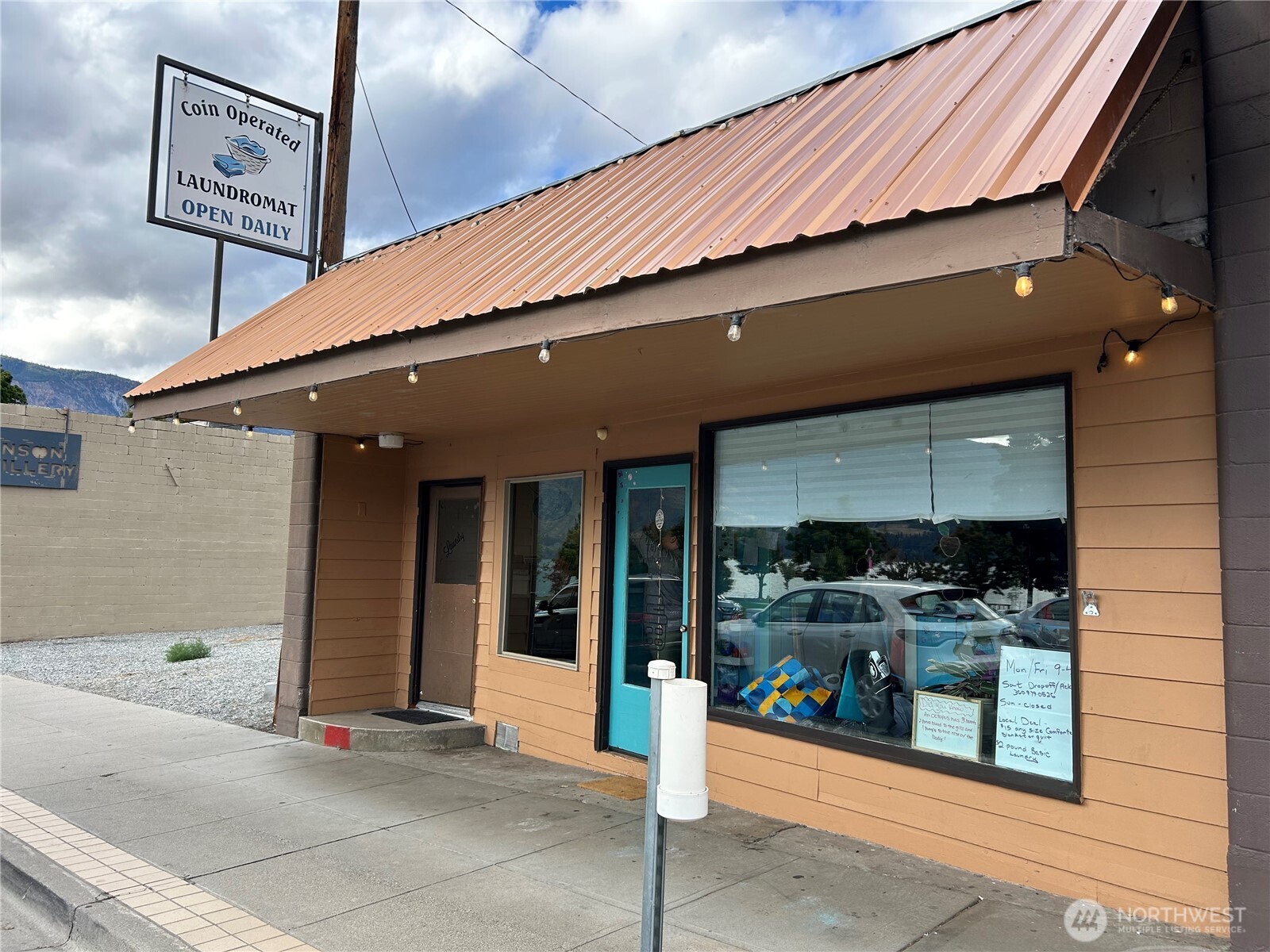 84 Wapato Way — photo