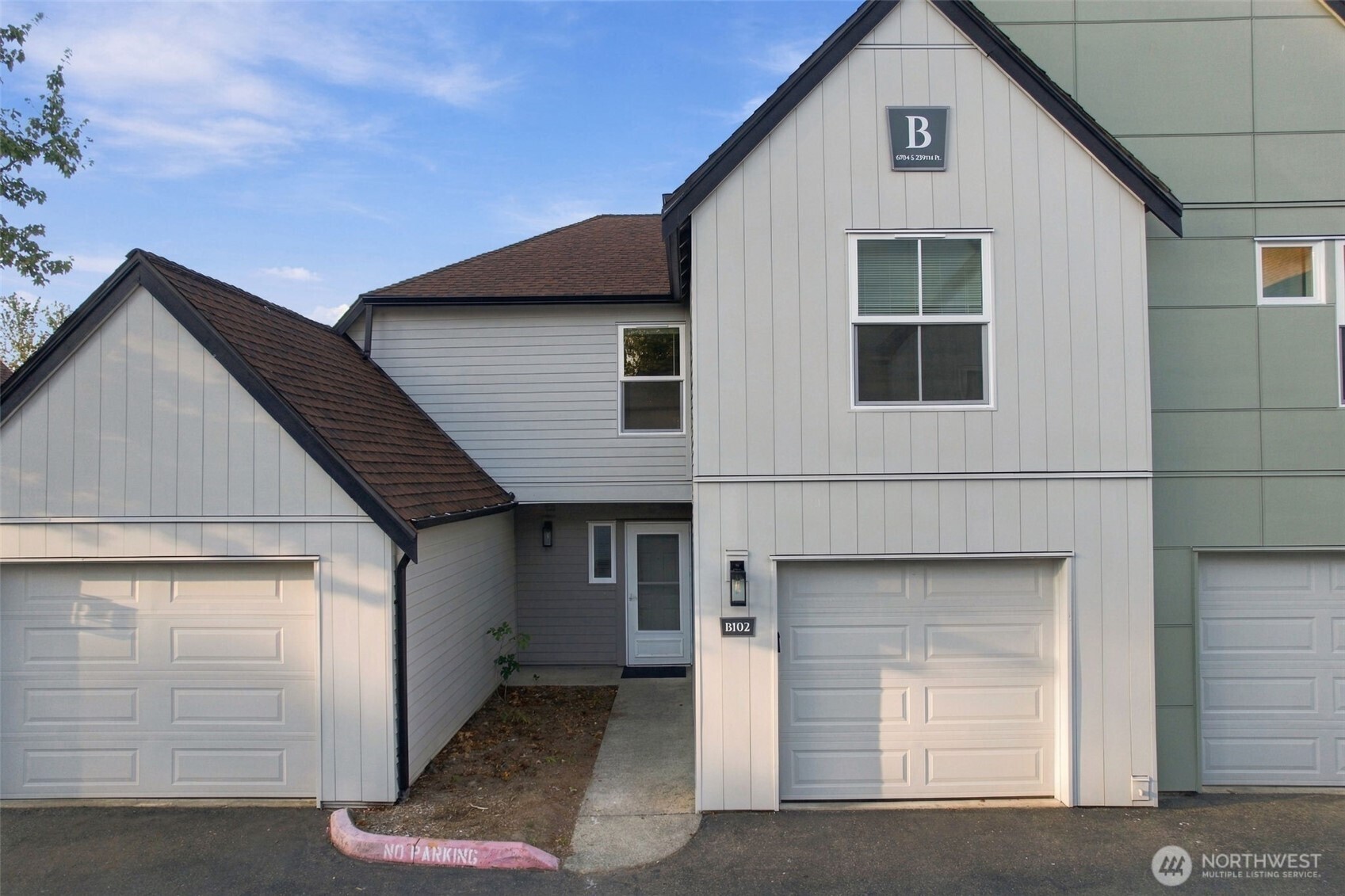 6704 S 239th Place #B102 — photo