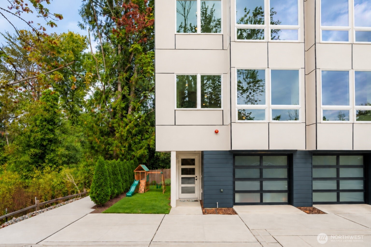 12225 Roseberg Avenue S #9 — photo
