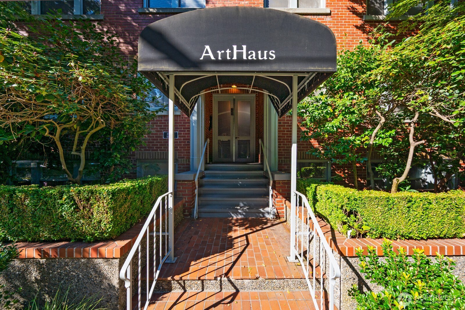 735 Federal Avenue E #5 — photo
