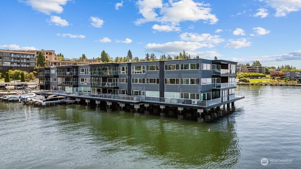 515 Lake Street S #205 — photo