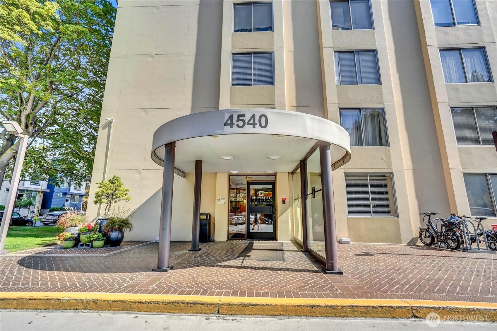 4540 8th Avenue NE #1403 — photo