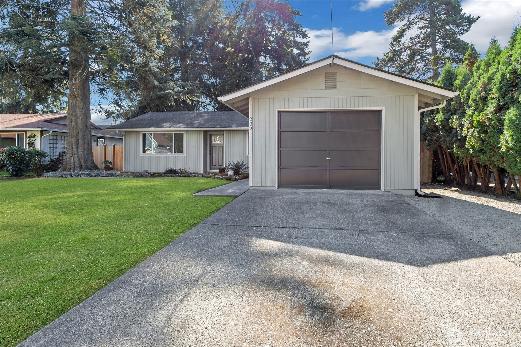 202 Bridge Street SE, Orting, WA 98360 — photo 2