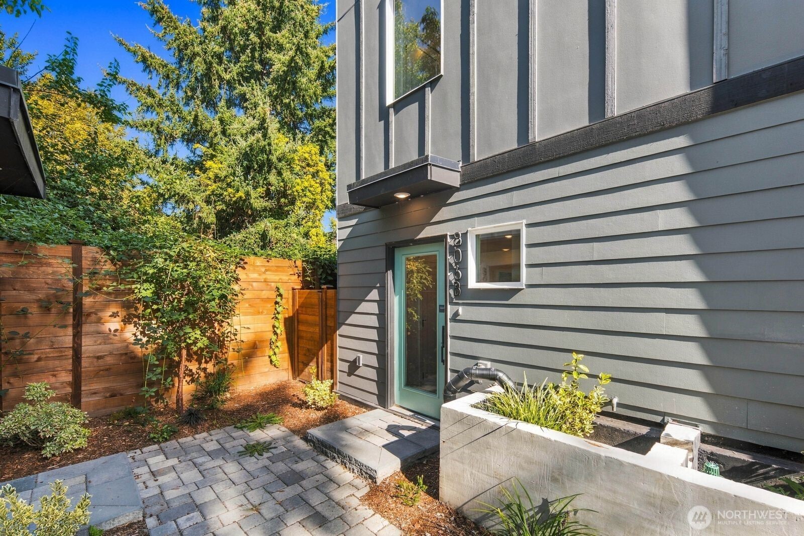 806 B S Rose Street — photo