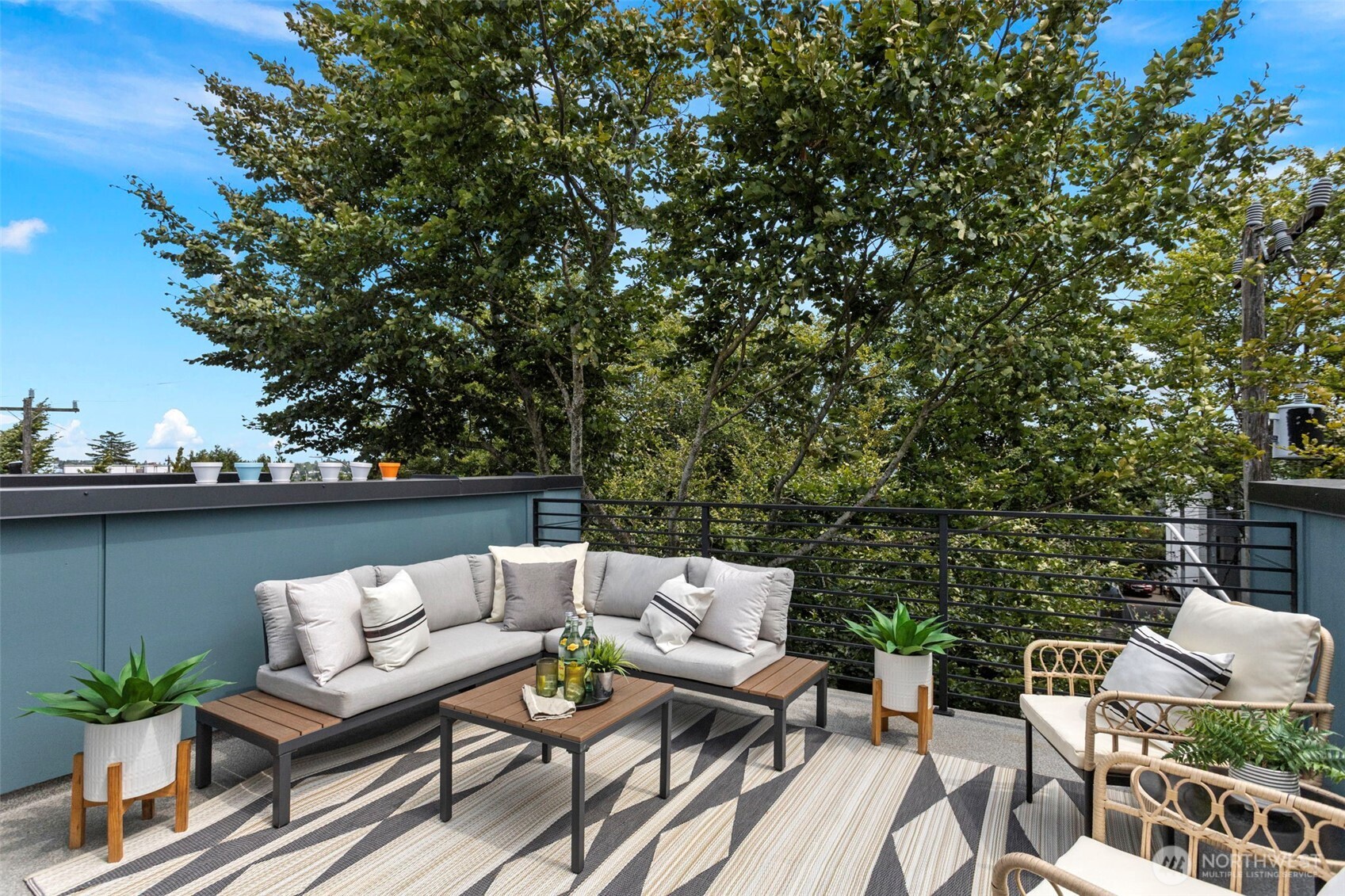 3029 Beacon Avenue S — photo