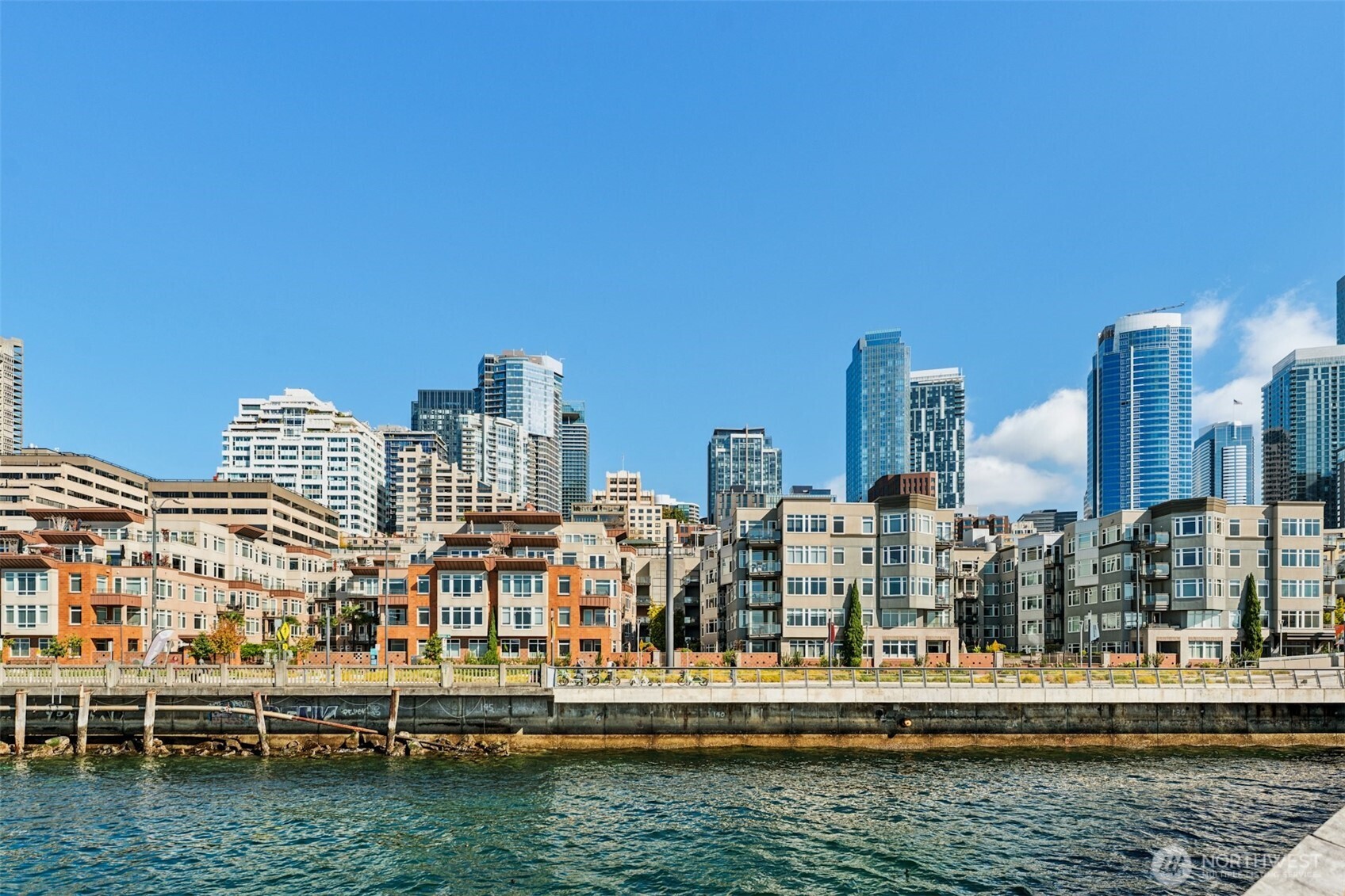 1900 Alaskan Way #410 — photo