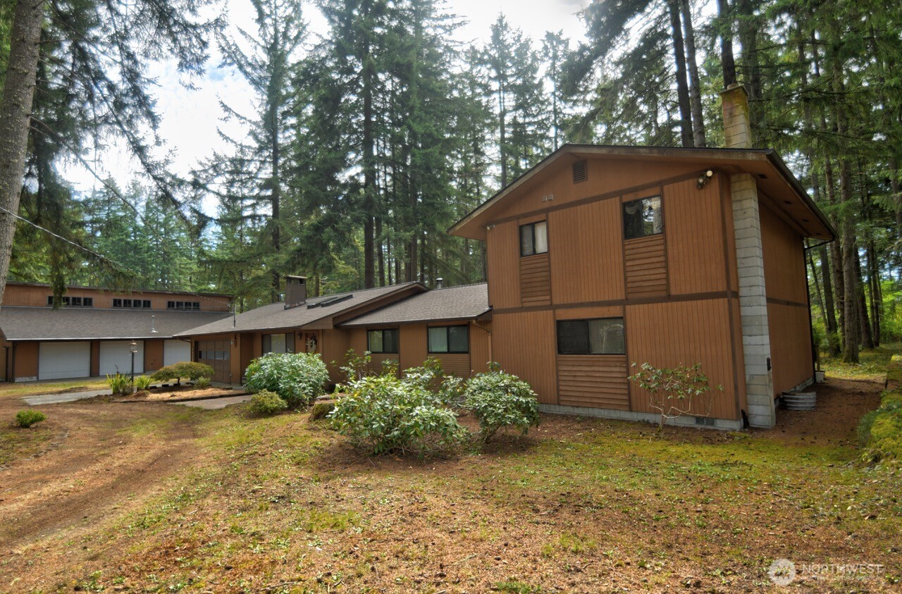 11125 Charm Road SE — photo