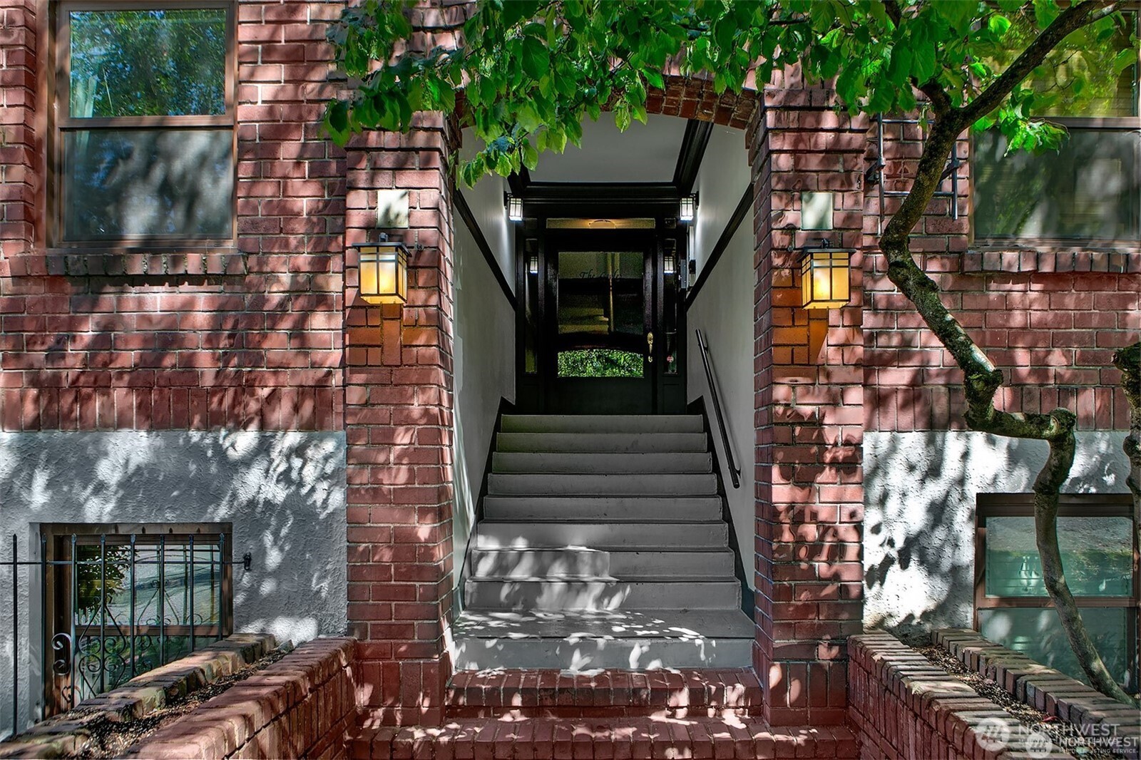 516 E Thomas Street #102 — photo