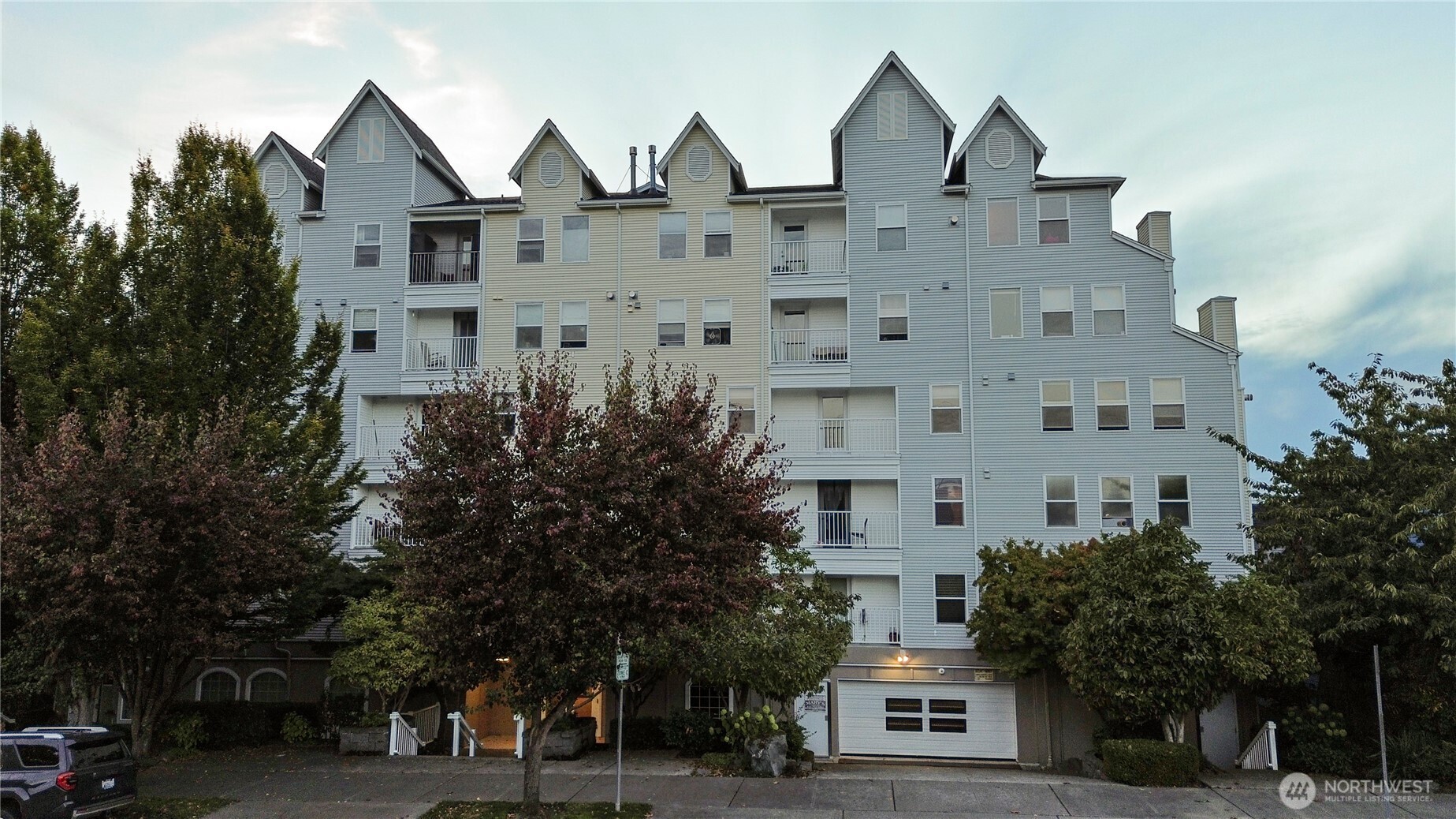 2522 Rucker Avenue #408 — photo